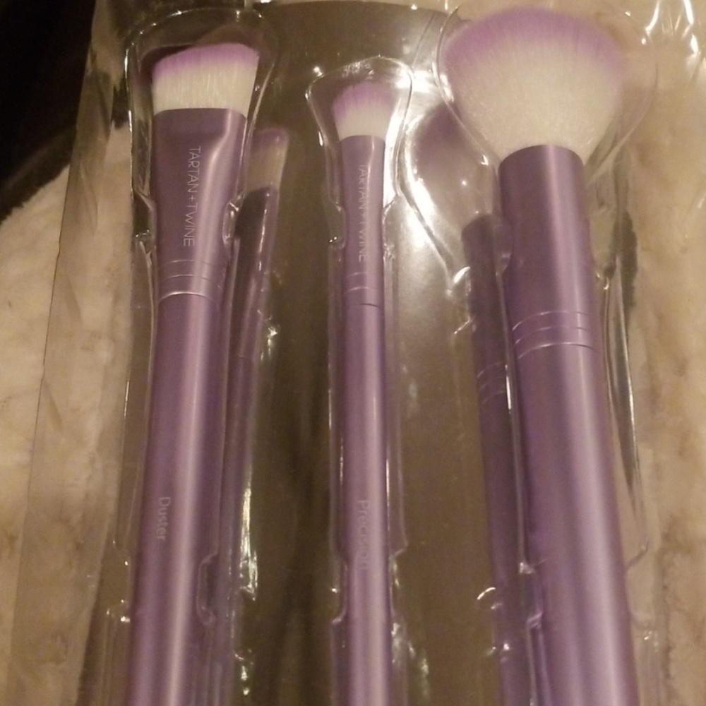 Tartan and twine brush set